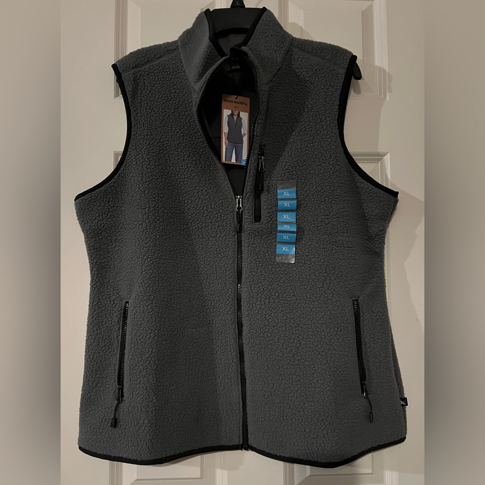 NWT Eddie Bauer fleece vest. Size XL. - Picture 1 of 6